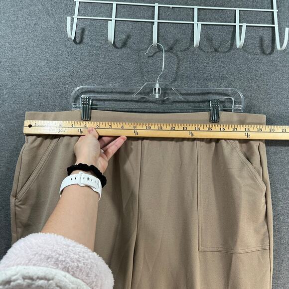 Isaac Mizrahi Live! Petite Crepe Knit Straight Leg Pant Cool Khaki, Petite 1X - Picture 5 of 8